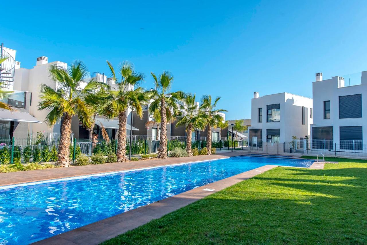 Cb Living - 3 Bedroom Home In Punta Prima Torrevieja Exterior photo